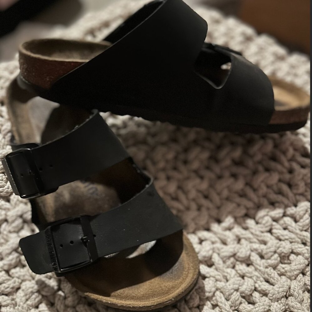 Birkenstock Arizona Soft Footbed sandals in size EU 37 / US 6–6.5.